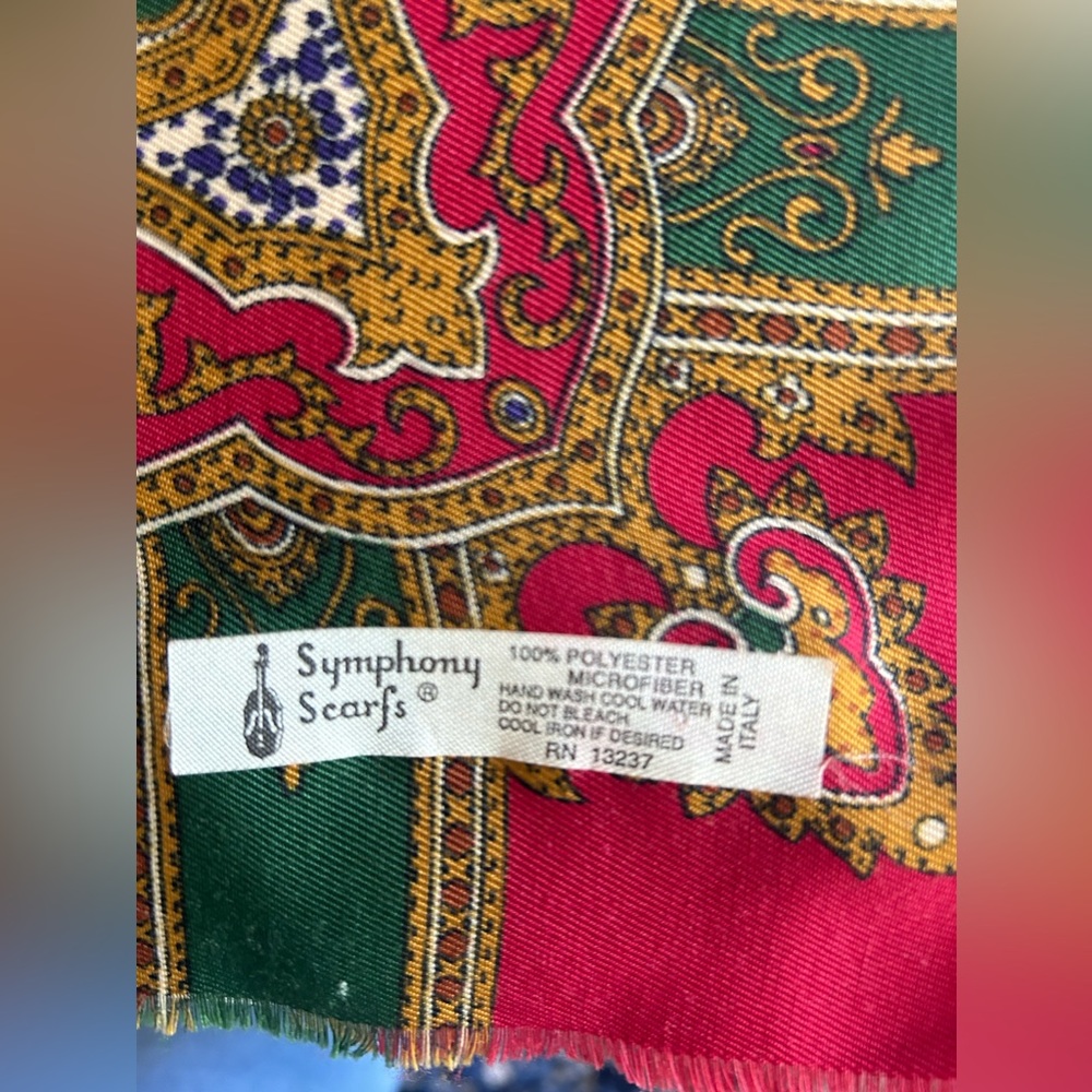 Vintage symphony scarf
